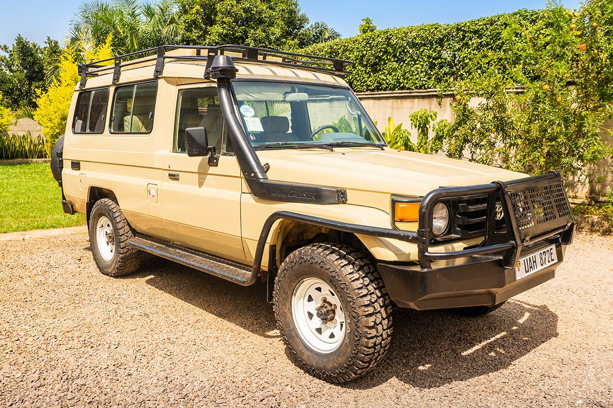 Toyota Land Cruiser Hard Top Open Roof, 6 seater, Manual Transmission