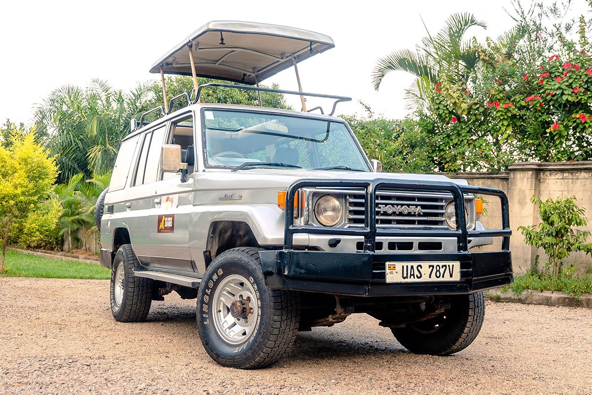 Toyota Land Cruiser Hard Top Open Roof, Both 4 & 5 Seater