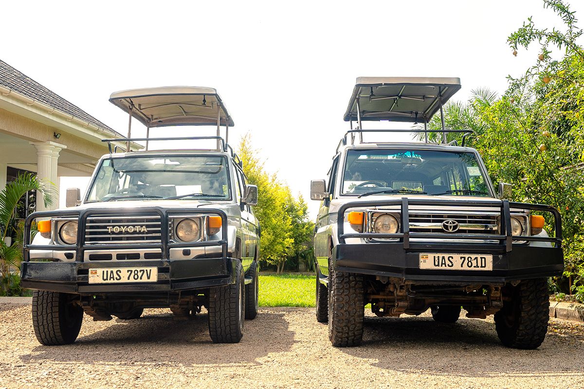 Toyota Land Cruiser Hard Top Open Roof, Both 4 & 5 Seater