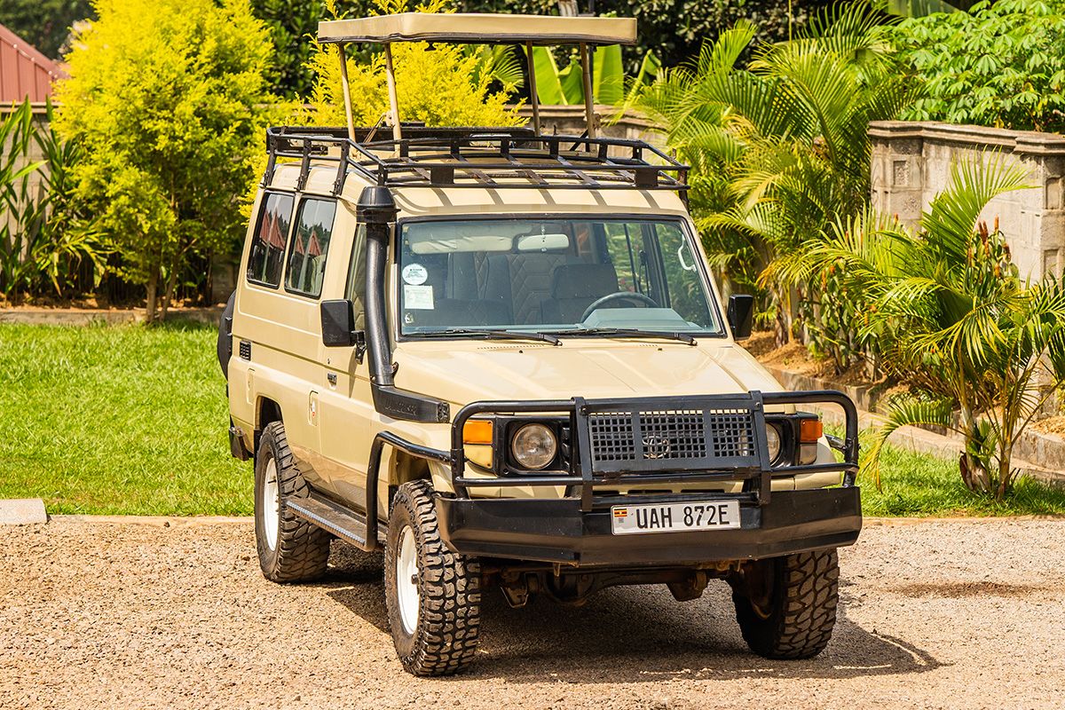 Toyota Land Cruiser Hard Top Open Roof, 6 seater, Manual Transmission