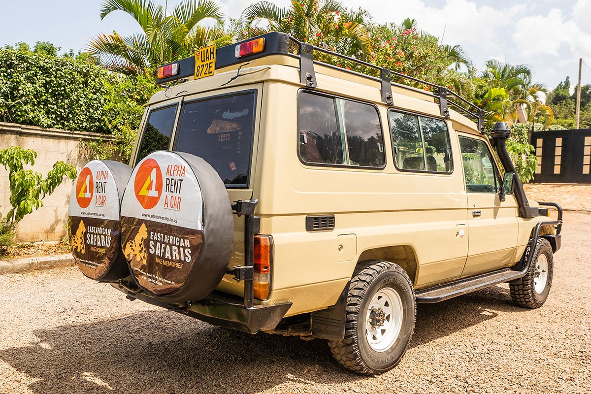 Toyota Land Cruiser Hard Top Open Roof, 6 seater, Manual Transmission