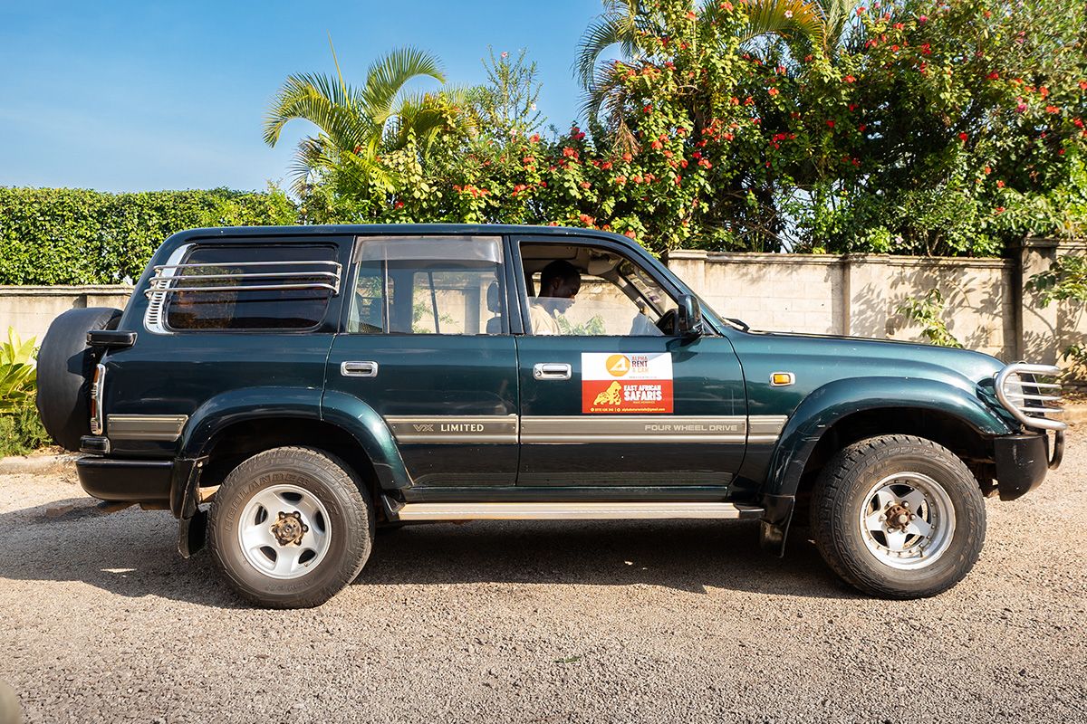 Toyota Land Cruiser VX 4x4 Automatic transmission, 5 seater