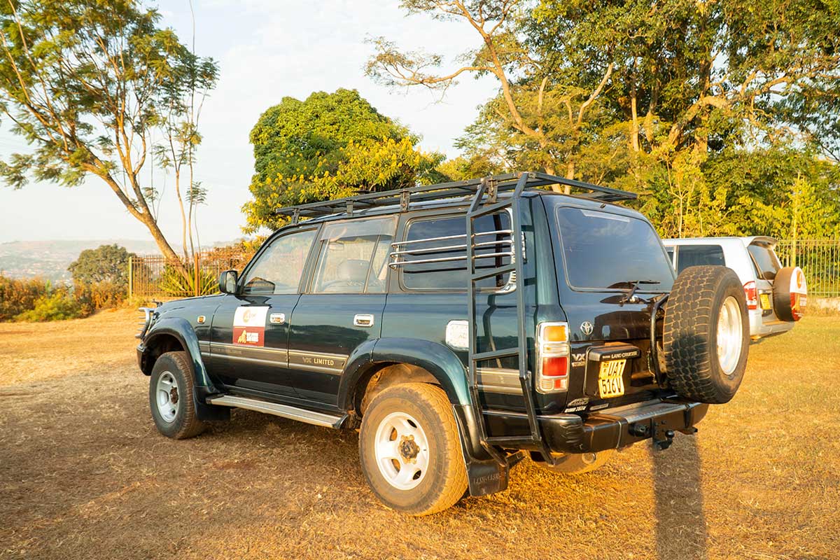 Toyota Land Cruiser VX 4x4 Automatic transmission, 5 seater