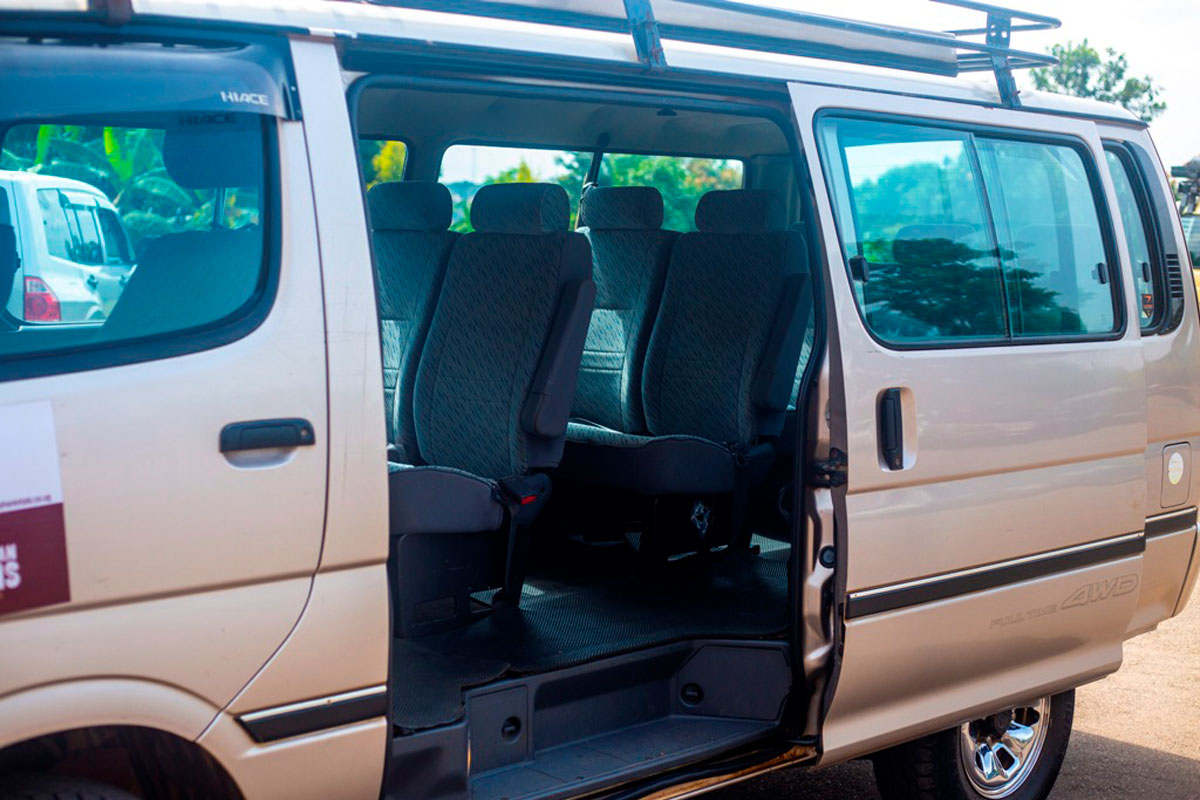 Toyota Hiace Van 9 Seater, Open Roof, Automatic Transmission