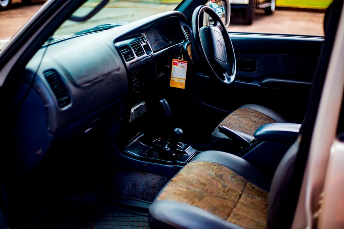 Toyota Hilux Surf, 5 Seater, Automatic Transmission